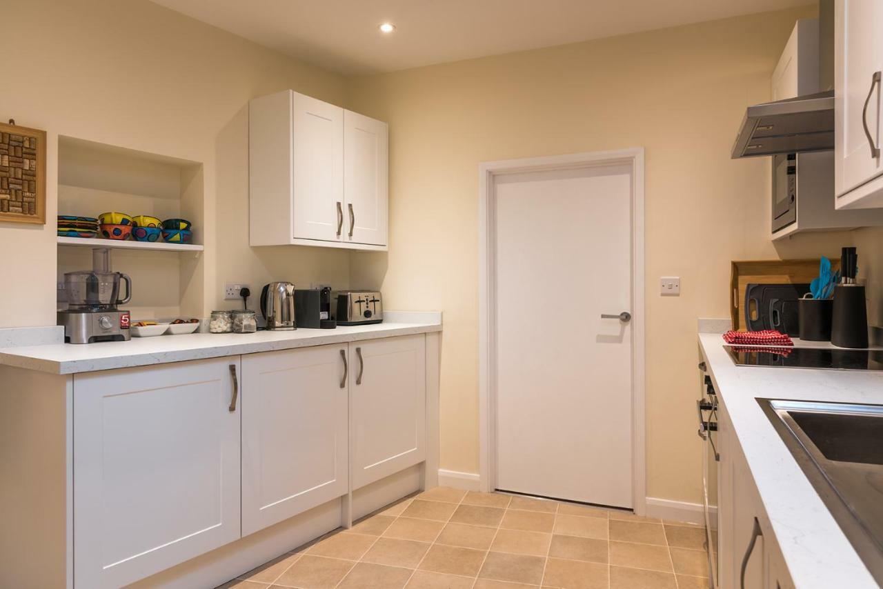 Luxury 3 Bed Flat In The Centre Of Woodstock Apartment Exterior photo